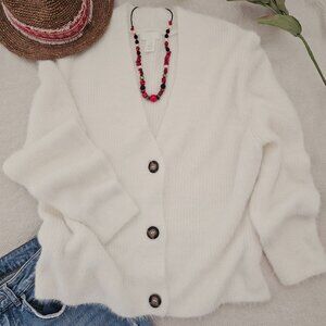 H&M Cream Fuzzy Knit Cardigan M Soft Cozy V-Neck Button